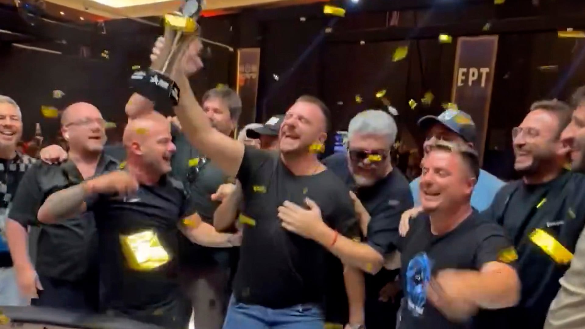 El festejo de Jonathan López (Captura de video)