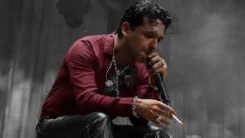 Christian Nodal se queda sin