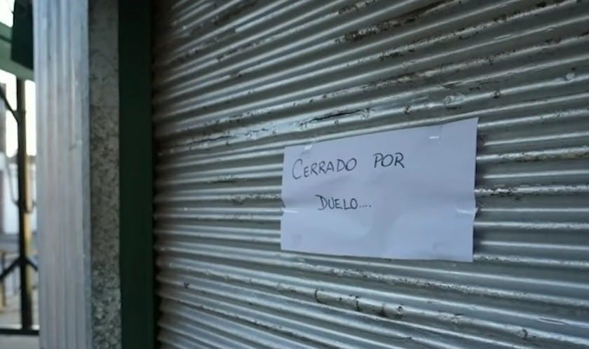Un disparo en el abdomen causó la muerte de Hugo Grasso en su vivienda, a metros del bar (Captura de video)