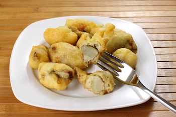 Alcachofas rebozadas (Adobe Stock).