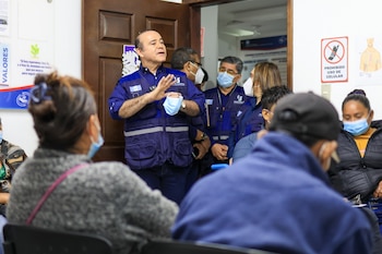 Un grupo de profesionales de