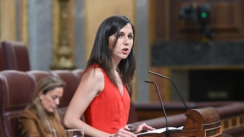 Podemos insiste a Sánchez y le pide aclarar si ha comprometido más gasto militar en la Cumbre de la OTAN