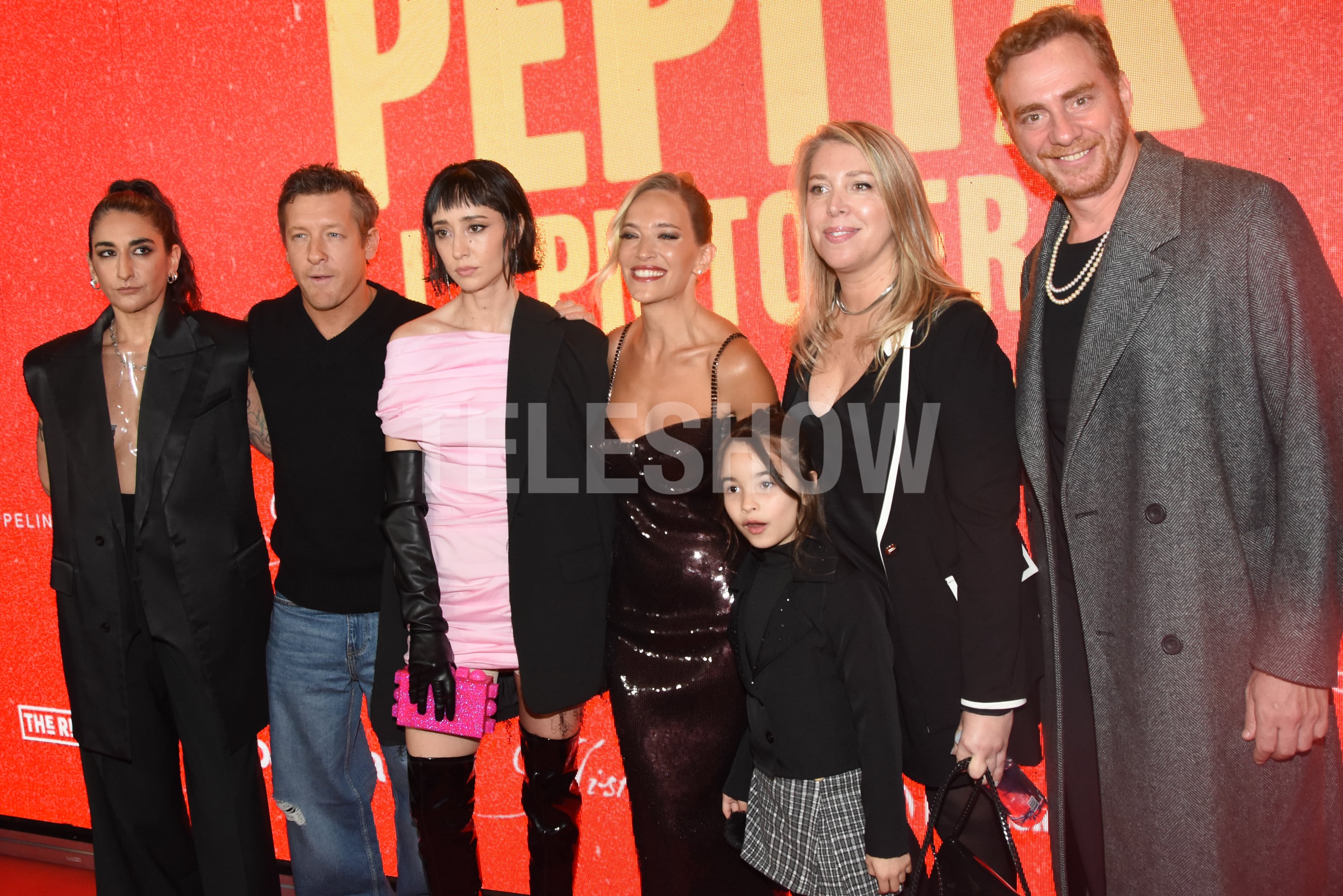 Los actores Charo López, Gustavo Bassani, Camila Peralta, Luisana Lopilato, Malena Ferreyra y Claudio Tolcachir, junto a Lucía Puenzo, la directora del filme