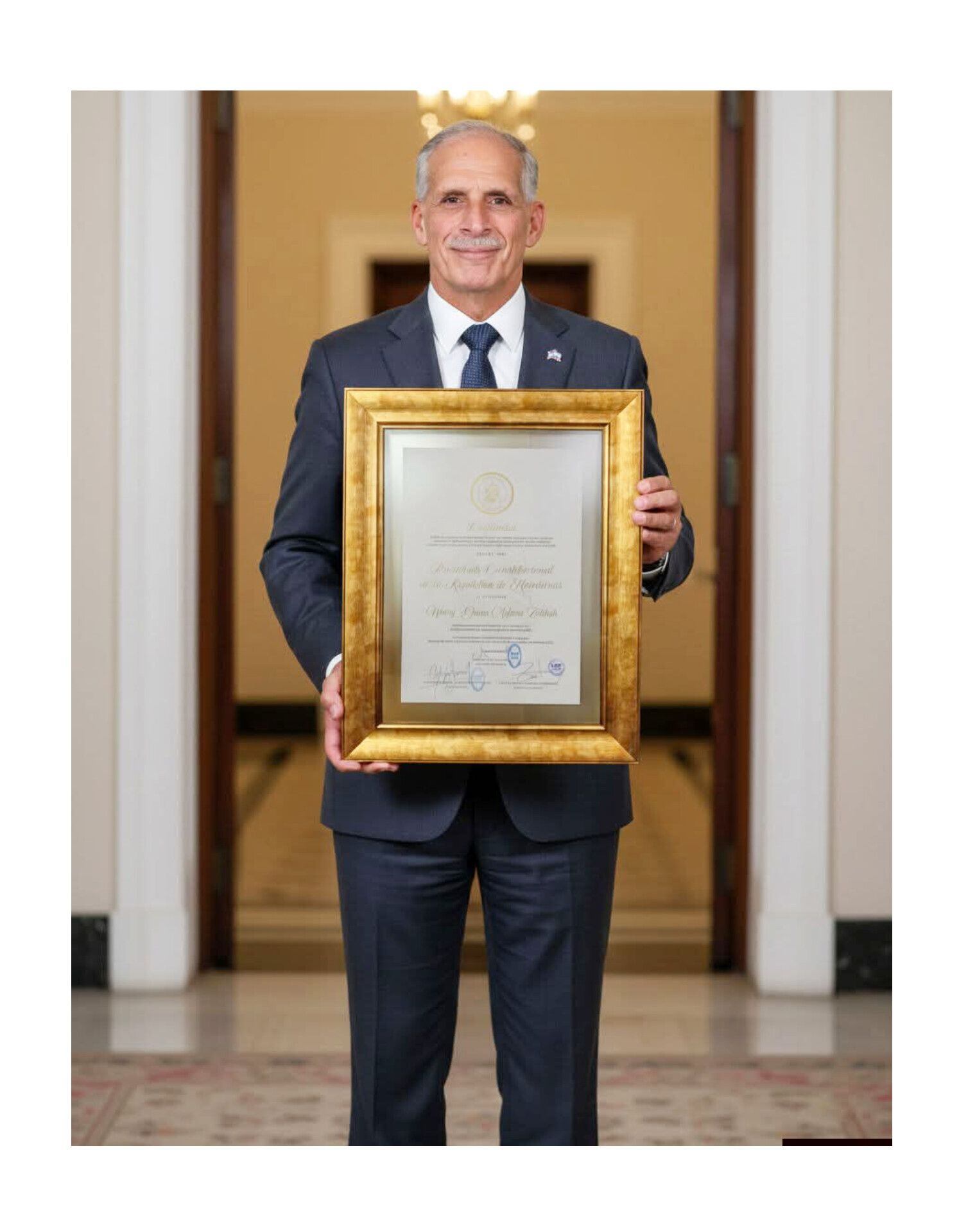 Nasry Asfura expresó su agradecimiento al CNE y se comprometió públicamente a trabajar por el bienestar de Honduras tras asumir el cargo.