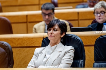 La ministra de Vivienda y Agenda Urbana, Isabel Rodríguez, durante una sesión plenaria en el Senado, a 2 de diciembre de 2025, en Madrid (España). (Ricardo Rubio - Europa Press)