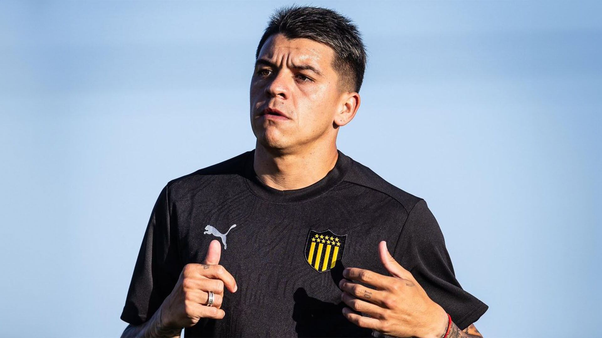 Peñarol finalizó el contrato de García (Foto: @OficialCAP)