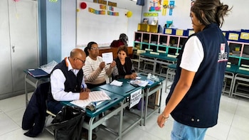 Miembros de mesa abandonaron el escrutinio en dos locales de Arequipa tras excusarse para ir al baño o tomar agua.