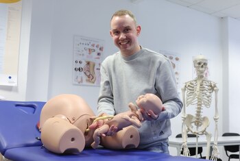 El partero Jonas Küppers, en