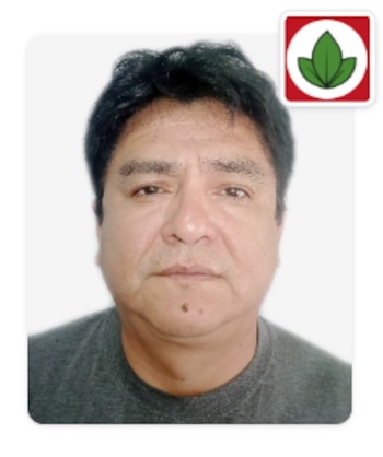 Médico cirujano con especialidad en Cirugía General y experiencia directiva en EsSalud, donde fue jefe de Cirugía, gerente del Hospital Almanzor Aguinaga Asenjo y gerente de la Red Asistencial Lambayeque - Créditos: JNE.
