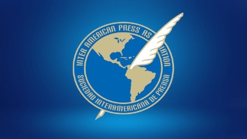 La Sociedad Interamericana de Prensa instó al presidente de Ecuador a garantizar la libertad de expresión y de prensa.