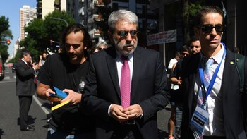 Aníbal Fernández (Maximiliano Luna)