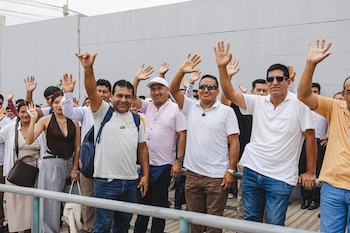 Los 2.433 seleccionados ya cuentan con un contrato de trabajo, pero deben completar los trámites legales para incorporarse al mercado laboral español.
