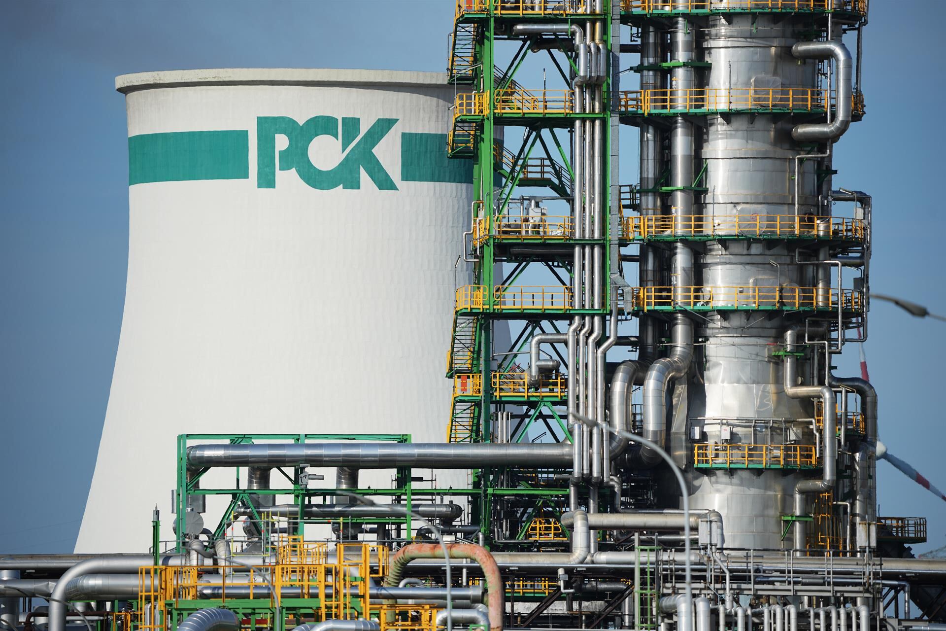 EEUU exime temporalmente de las sanciones por Ucrania a las filiales alemanas de la petrolera rusa Rosneft