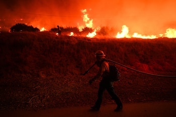 El alza de los seguros de vivienda se atribuye al encarecimiento de materiales, mano de obra y frecuentes desastres naturales (AP Foto/Jae C. Hong)