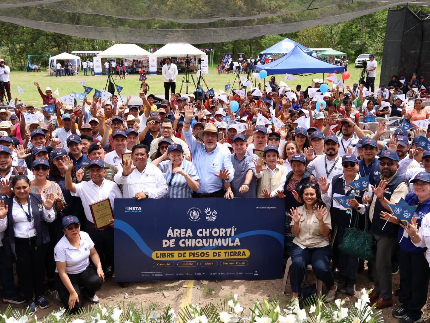 El presidente Arévalo fija la cobertura de Mano a Mano en 114 municipios para finales de 2027 en Guatemala