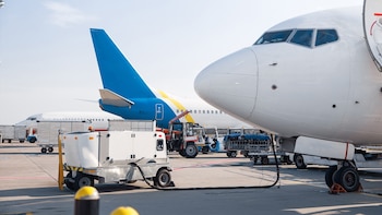 Los aeropuertos europeos alertan de una “crisis sistémica” de combustible si no se restablece el tránsito por Ormuz en menos de tres semanas