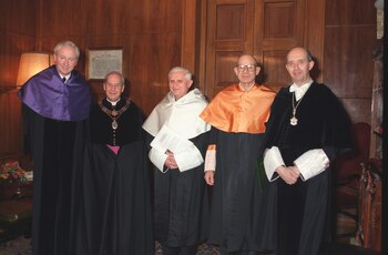 En 1998, el entonces cardenal