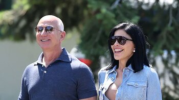 “No Space for Bezos”: crecen