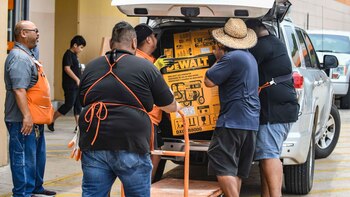 Los residentes se preparan para