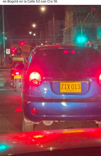 El Chevrolet Spark azul de placas ZIX013 volvió a circular en Bogotá tras haber sido inmovilizado el 30 de julio en Cajicá - crédito concejal Juan David Quintero