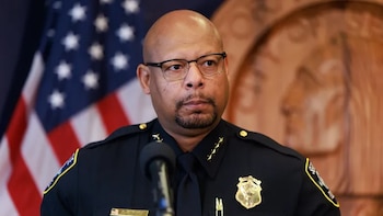 El jefe de la policía de Seattle renunció a su cargo luego de recibir críticas por su respuesta al tiroteo