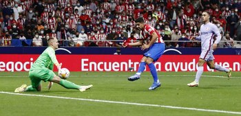 A qué hora juegan Barcelona