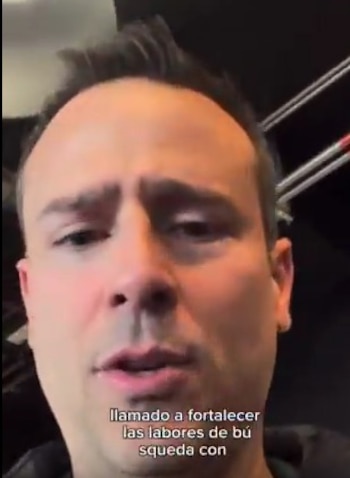 El periodista vivió esta semana la angustia de buscar a su padre tras el terremoto en Cali. Su relato público se convirtió en testimonio del drama que enfrentaron muchas familias - crédito captura de video redes sociales