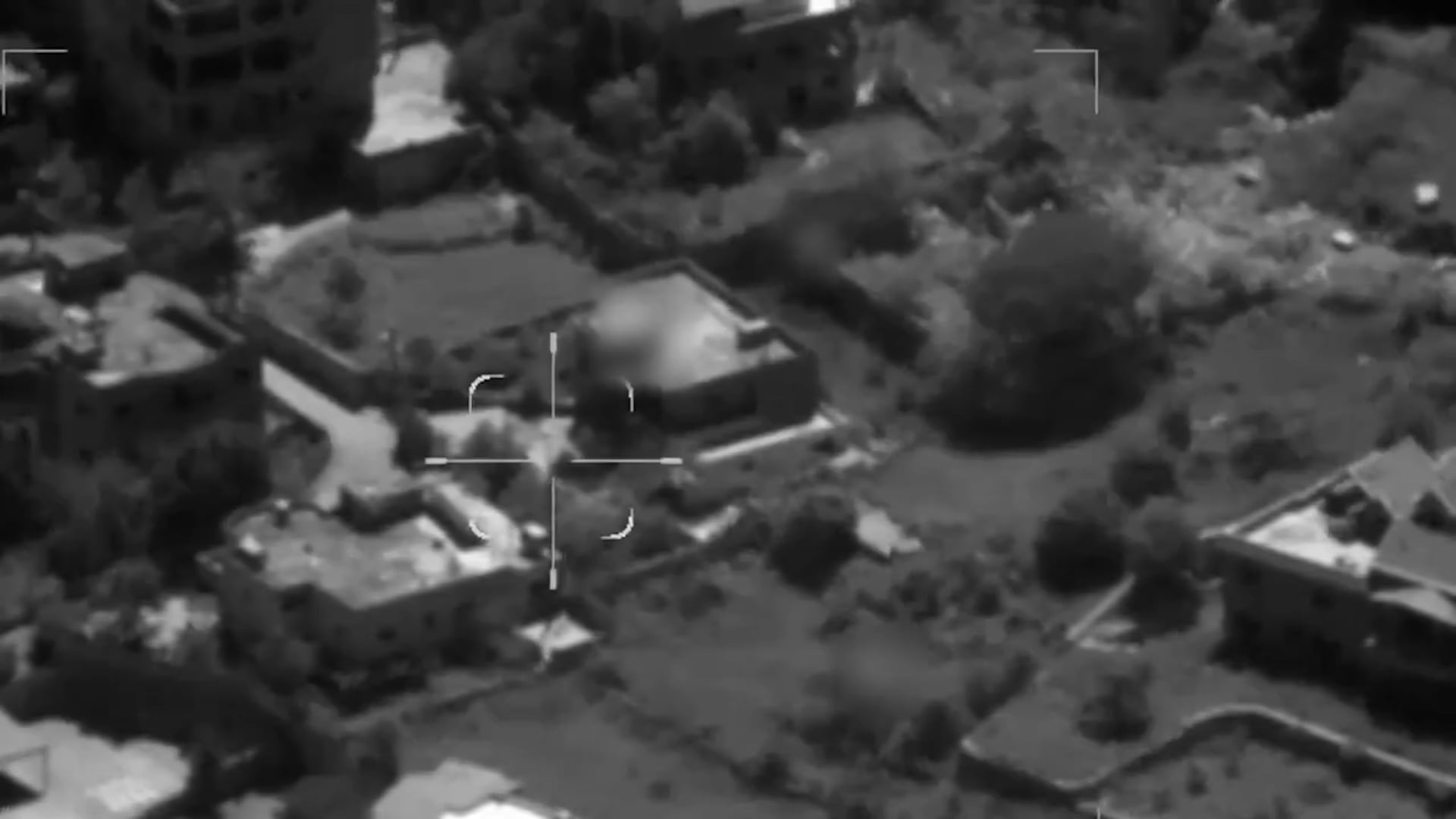 Una vista aérea muestra un objetivo vinculado a Hezbollah en el sur del Líbano