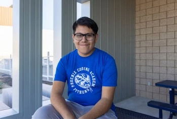 El joven de 18 años asegura que le debe todo a sus padres ya que han hecho todo para apoyarlos a él y a su hermana