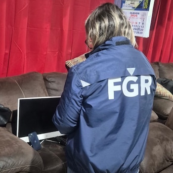 La Fiscalía procesará al individuo por adquisición o posesión de material pornográfico de niñas, niños, adolescentes o personas con discapacidad mediante tecnologías de la información y comunicación. (Cortesía: Fiscalía General de la República)