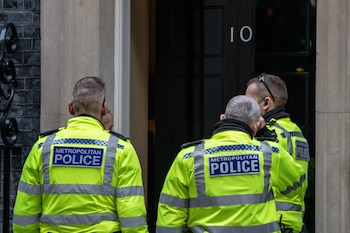 La Policía Antiterrorista de Londres investiga a Joshua Cammidge por contactos con un representante del Cuerpo de Voluntarios del GRU, la inteligencia militar rusa.