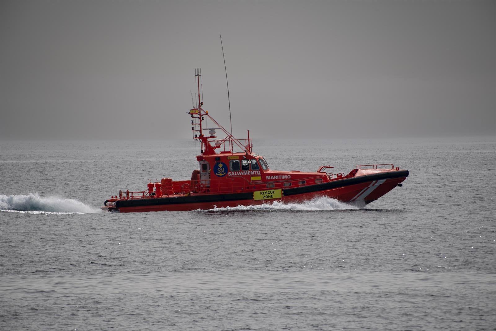 Salvamento Marítimo confirma que rescató a migrantes cerca de Ceuta que saltaban de un navío marroquí el 30 de julio