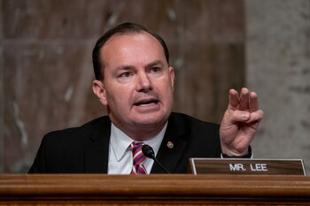 El senador Mike Lee