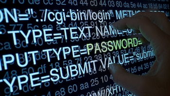 Cómo evitar que los hackers roben tu cuenta de IA y tengan acceso a tus datos confidenciales