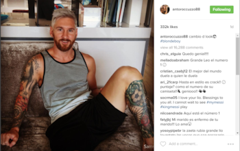 El recordado cambio de look, platinado