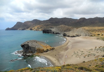 Vistas de la playa desde Cabo de Gata. (Pixabay)