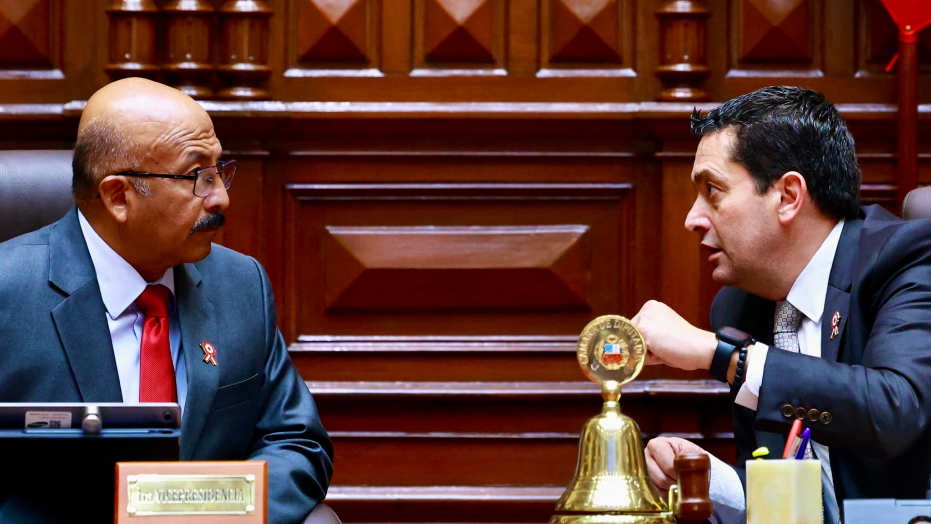 Óscar Reto, presidente de la Cámara de Diputados, y Miguel Torres, presidente del Senado