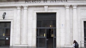 Un empleado es despedido por insultar y amenazar con “romper la cabeza” de su jefe en una discusión, según la empresa: la justicia lo declara improcedente