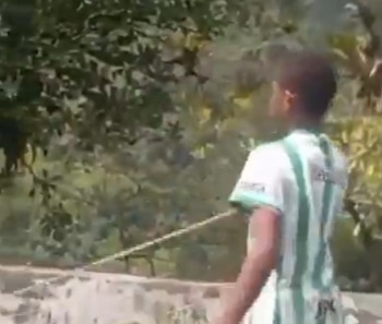 El menor de 13 años