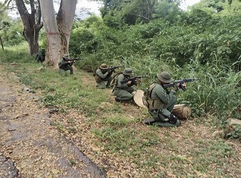 Los militares en la zona