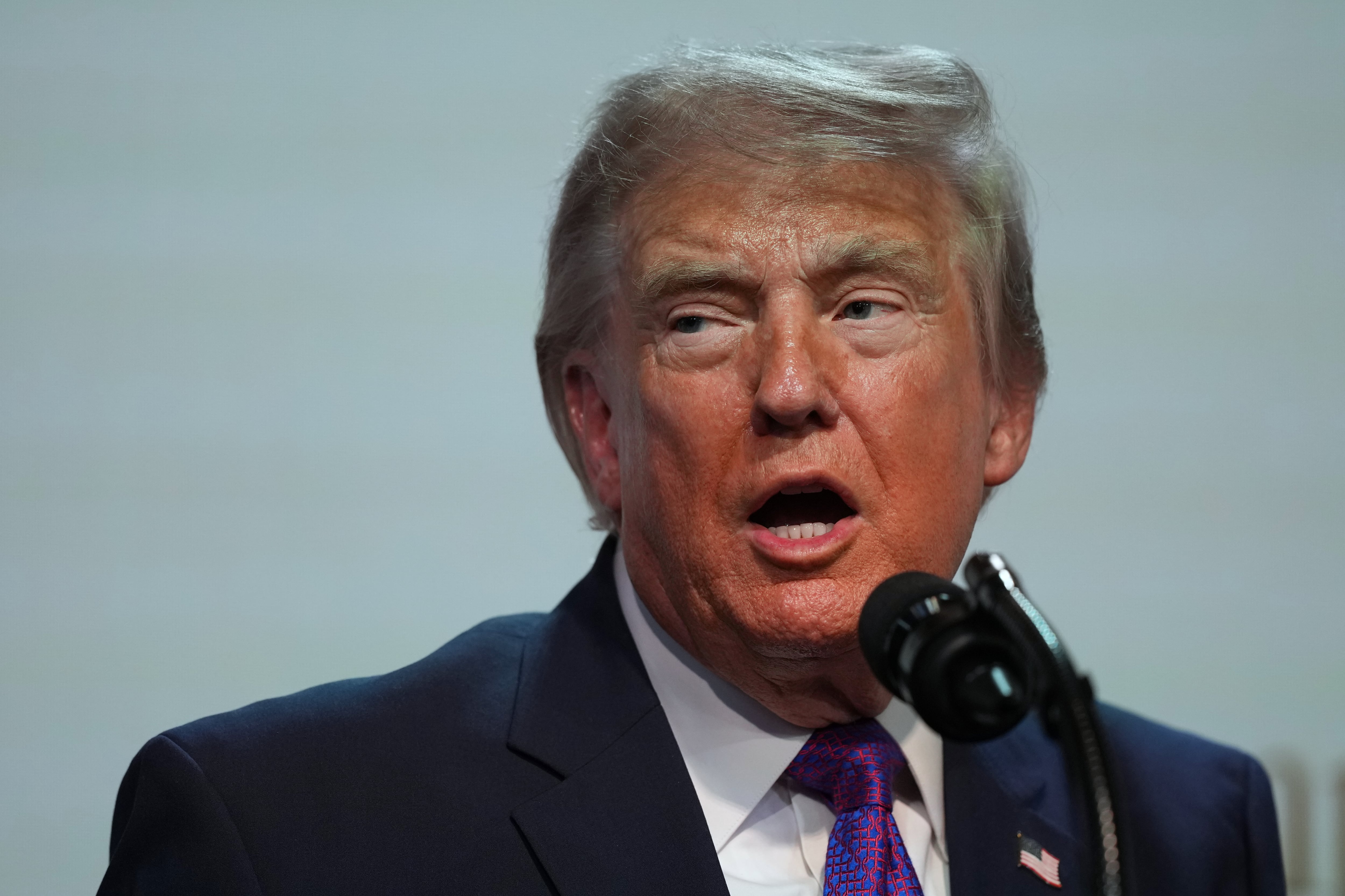Los factores que complicaron el proceso figuraron las tensiones por las posiciones de Trump sobre Groenlandia y un fallo de la Corte Suprema de Estados Unidos que anuló varios de los aranceles impulsados por el mandatario (AP)