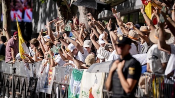 Unas 500.000 personas asisten a la vigilia en la plaza de Lima, según Delegación de Gobierno