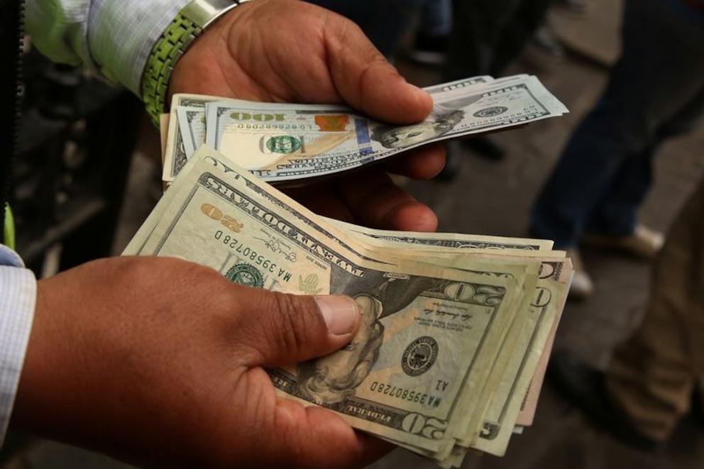 El mercado ajusta a la baja las expectativas de devaluación para 2025