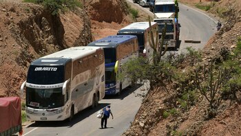 Continúan los bloqueos de carreteras