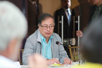El presidente Gustavo Petro le