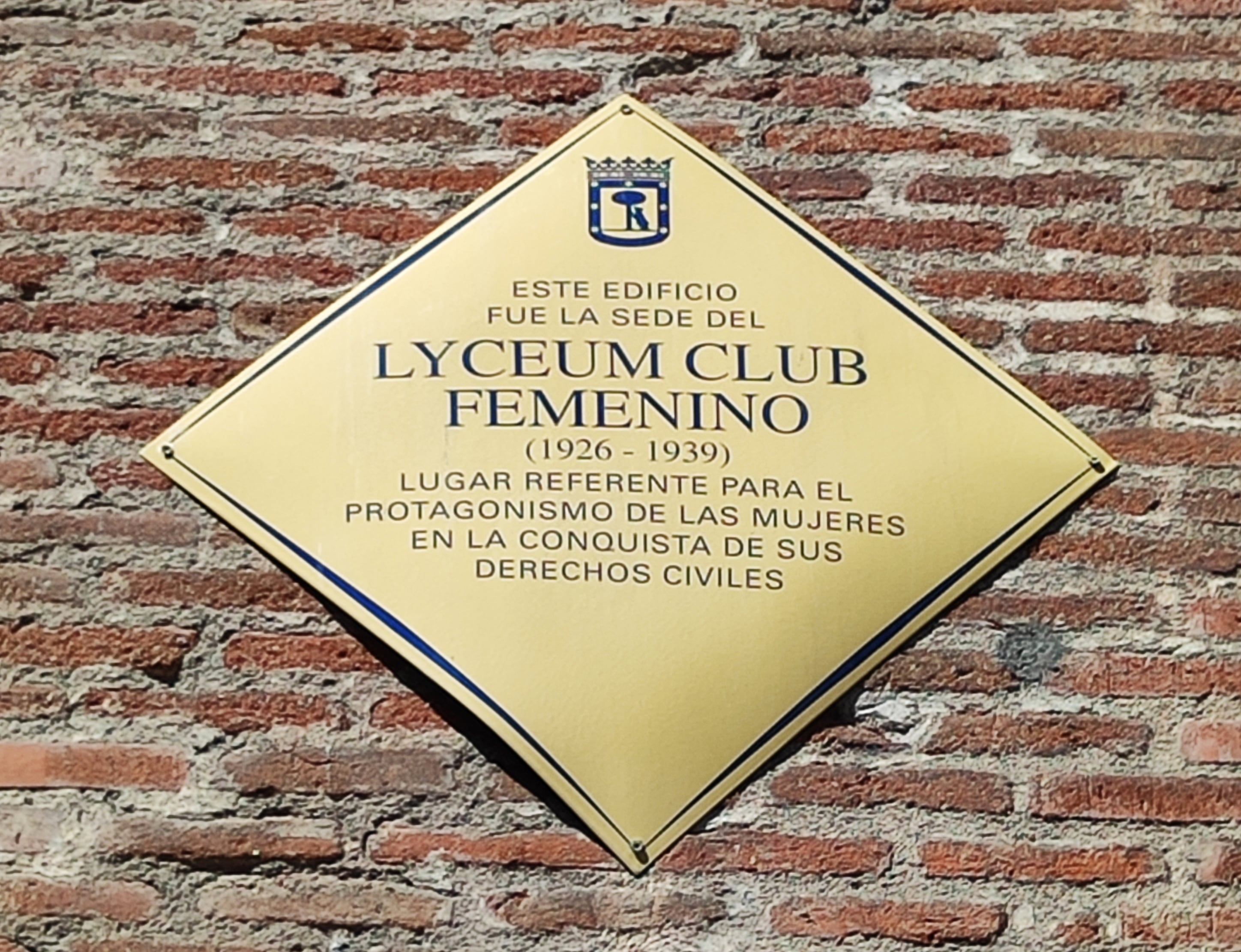 Placa en conmemoración del Lyceum Club Femenino en Madrid. (Wikimedia Commons)