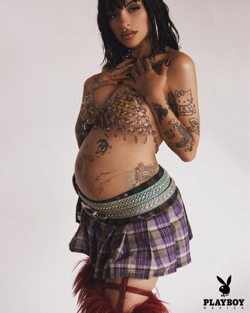 Cazzu y Nodal celebran el