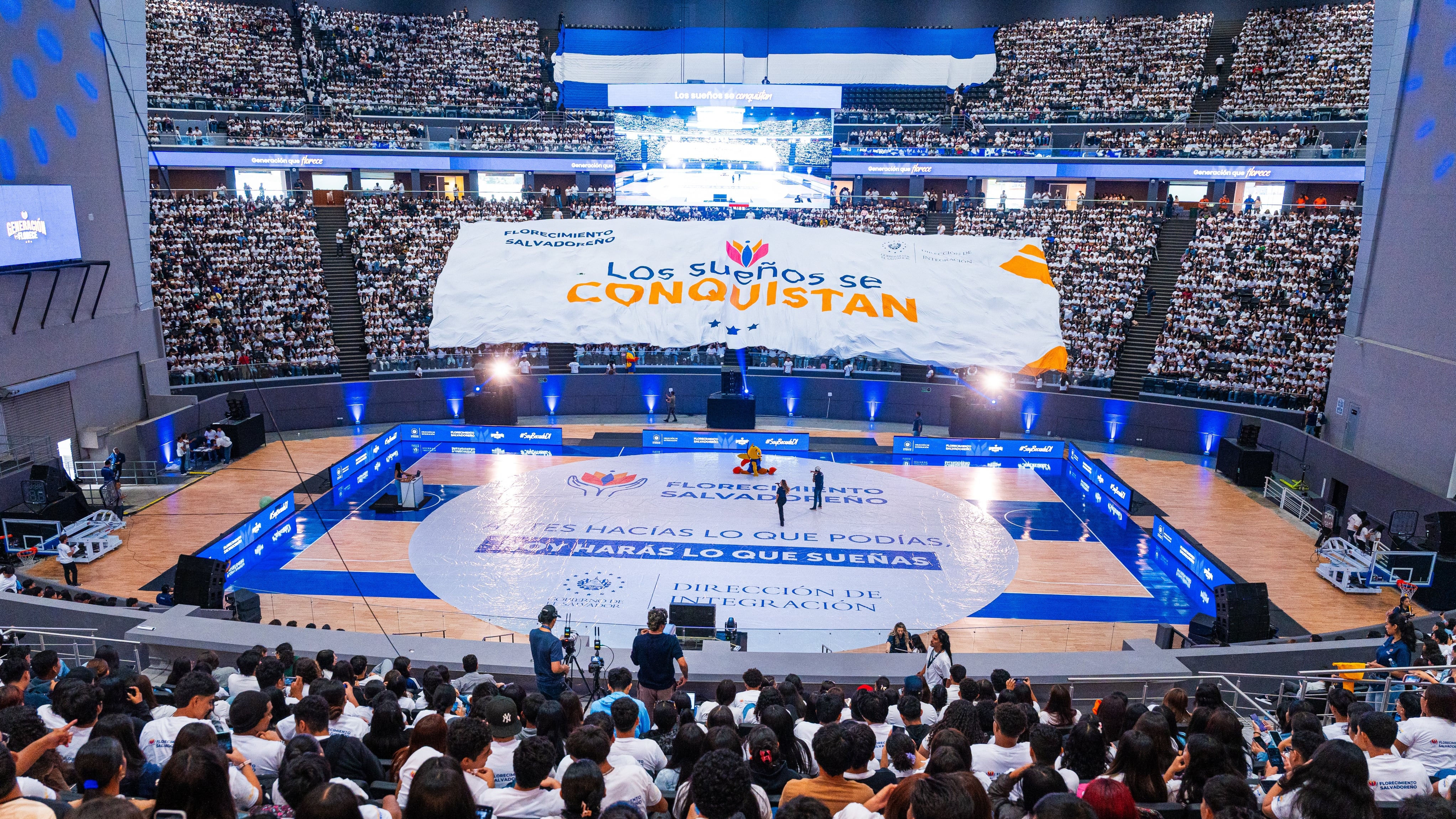 Nuevas oportunidades transforman el destino de miles de estudiantes que encuentran alternativas reales dentro de su país. Una estrategia inédita empieza a cambiar la narrativa nacional y regional sobre el futuro juvenil. (Dirección de Integración)