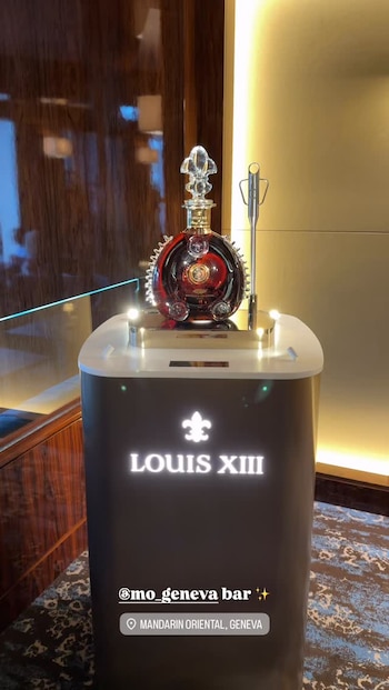 El hotel es preferido por celebridades y empresarios por su privacidad, confort, spa de alta gama y restaurantes con estrellas Michelin