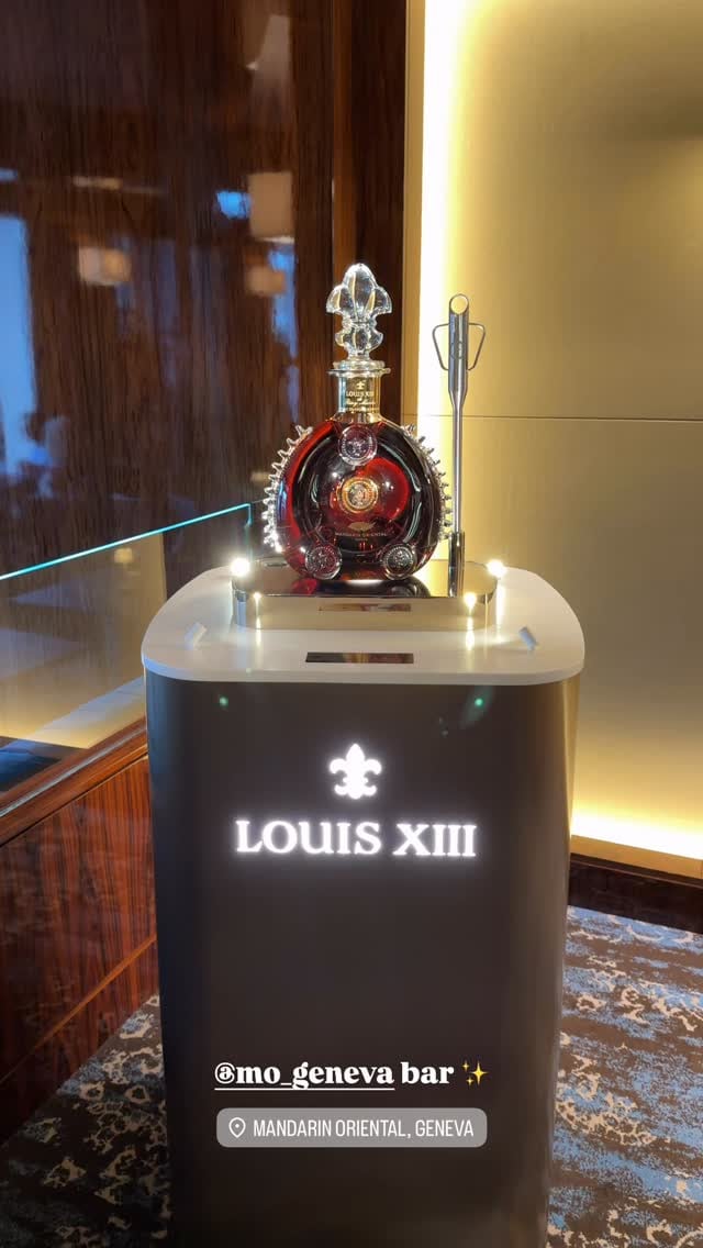 El hotel es preferido por celebridades y empresarios por su privacidad, confort, spa de alta gama y restaurantes con estrellas Michelin